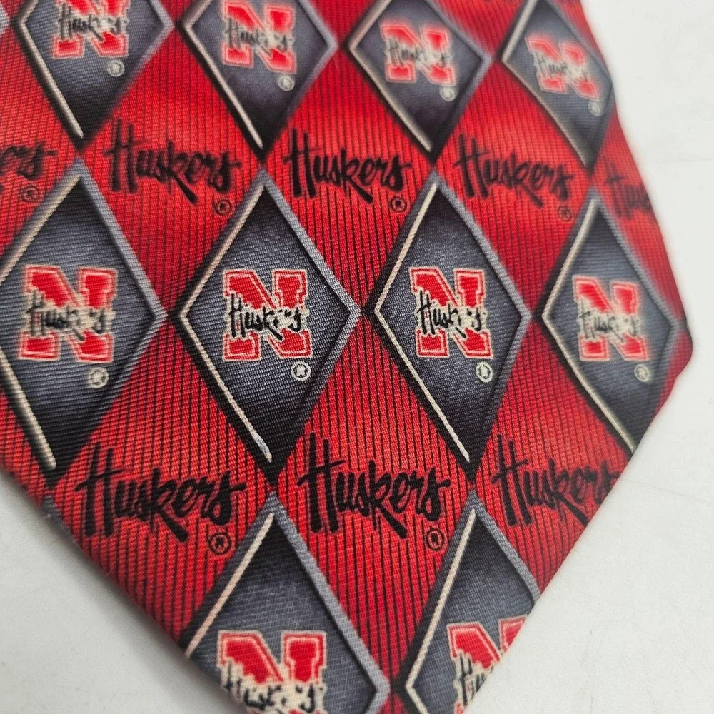 Nebraska Cornhuskers Neck Tie Mens One Size Red NCAA Football Silk Eagle